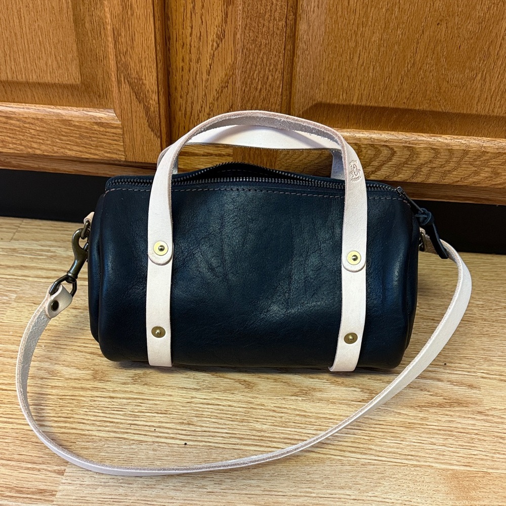 Go forth goods small Jane bag black cow leather